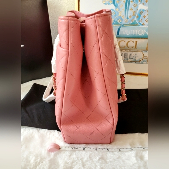 NEW- CHANEL Caviar Leather Large Tote Bag - Picture 9 of 16